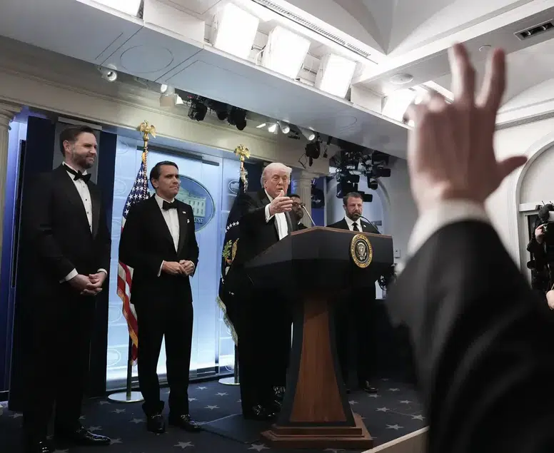 Trump’a suikast girişimi: ‘Tepsi sandım, kurşun çıktı!’