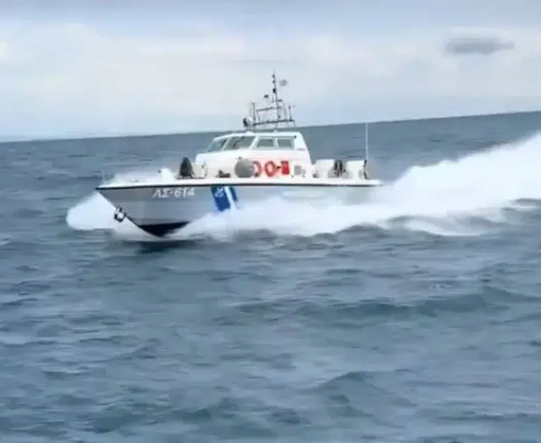 Ege'de inanılmaz kovalamaca! Türk balıkçı teknesini Yunan botunun üzerine sürdü