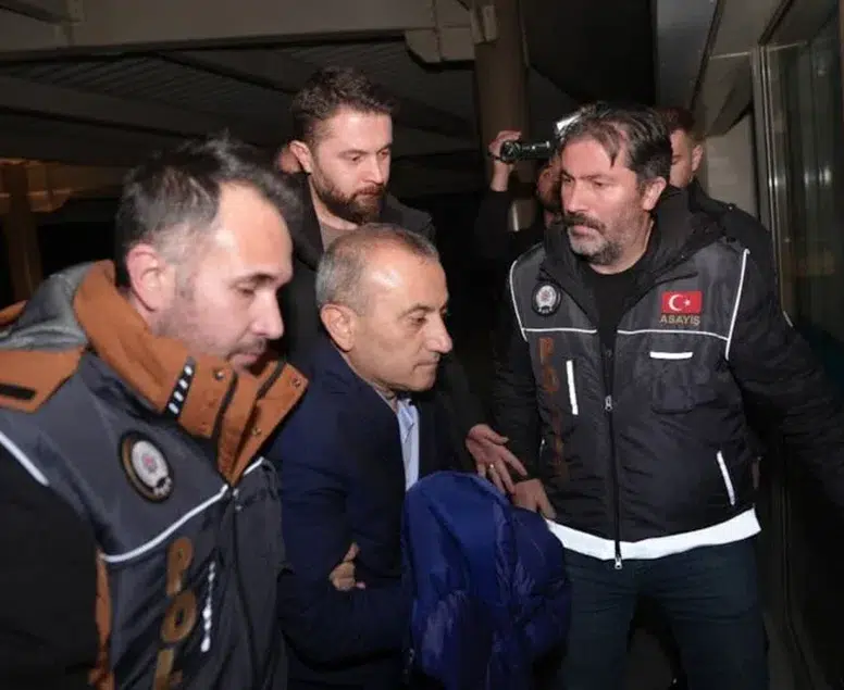 6 yıl sonra gelen adalet! Tuncay Sonel parmaklıklar ardında: Kelepçesini montuyla gizledi