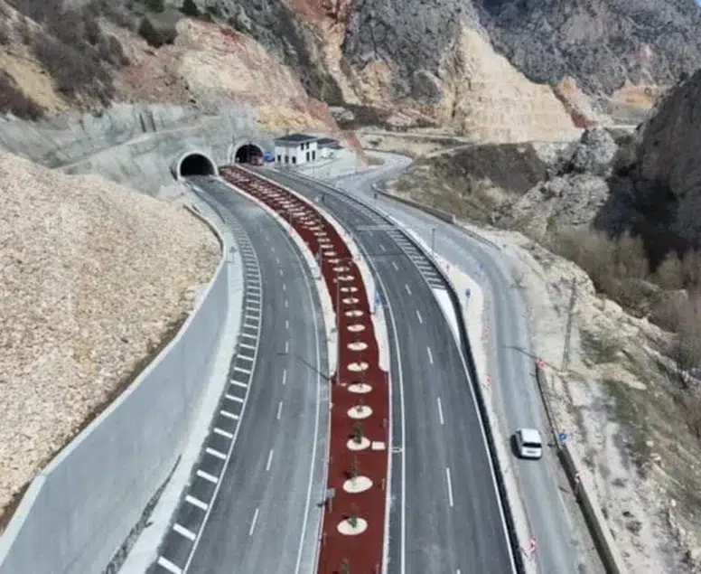 40 viraj tarih oldu: Çorum-Laçin arası artık sadece 15 dakika!