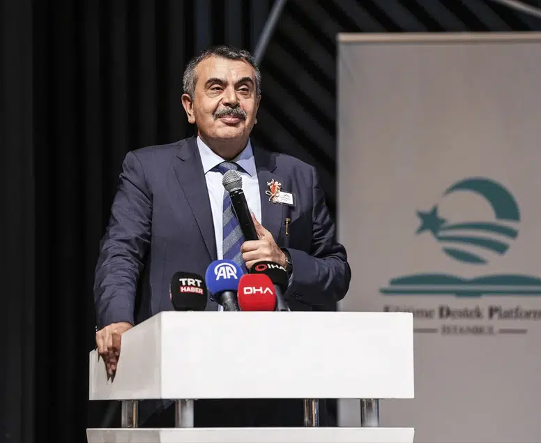 Bakan Tekin: 'Biz dünyaya adalet tesis eden bir geleneğin temsilcisiyiz'