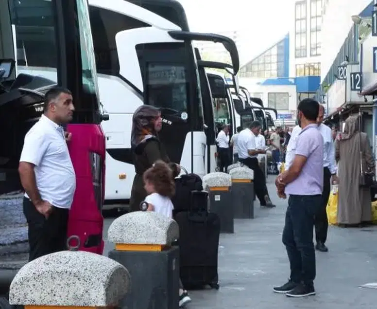 Yollarda 7 milyon yolcu harekatı! Otobüs firmaları 12 bin ek sefer için düğmeye bastı