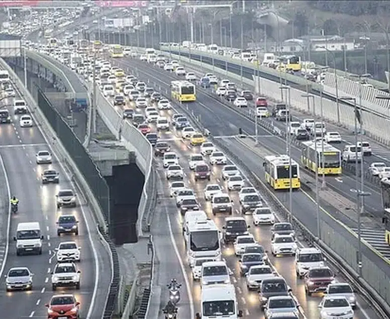 Üsküdar’da trafik durdu! Bugün hangi yollar kapalı?, İşte alternatif rotalar