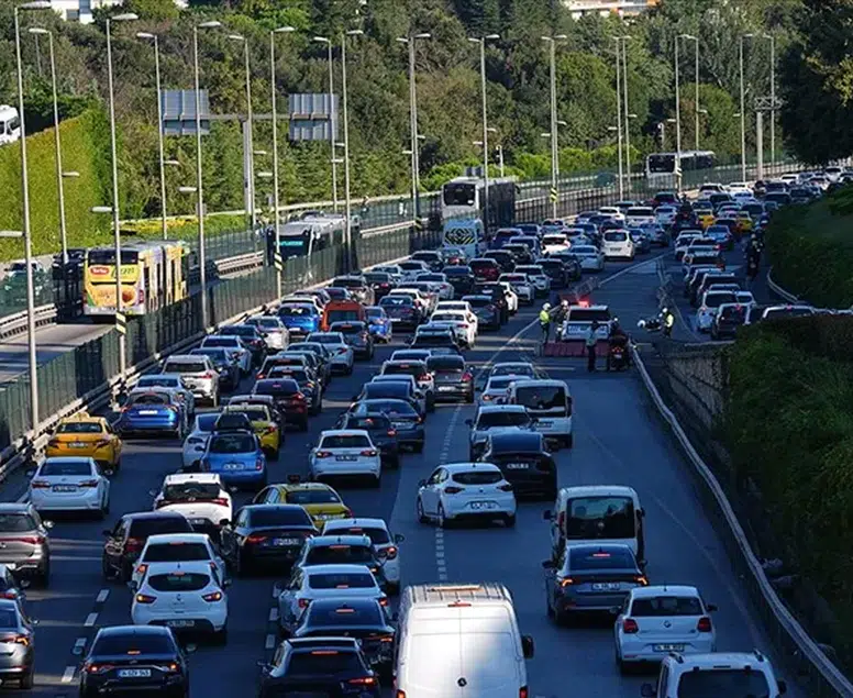 Megakentte bazı yollar etkinliklere ayrıldı: İşte sürücüler için açık yollar!