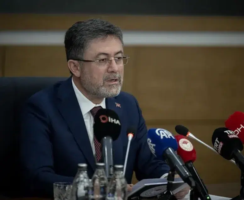 'En büyük sorumluluğumuz' diyerek açıkladı! Bakan Yumaklı'dan çiftçilere 'yol arkadaşlığı' sözü