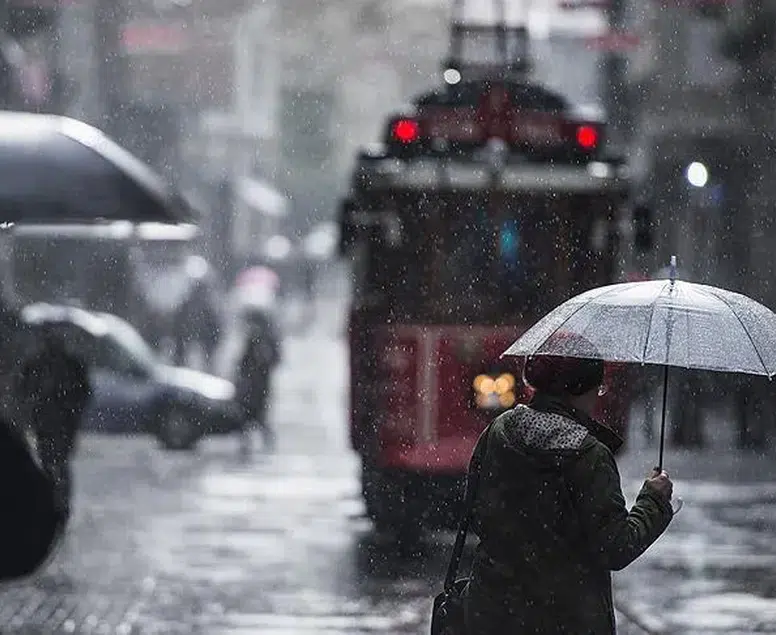 Gökyüzü delindi sıcaklık çakıldı: 39 şehir için sarı alarm verildi!