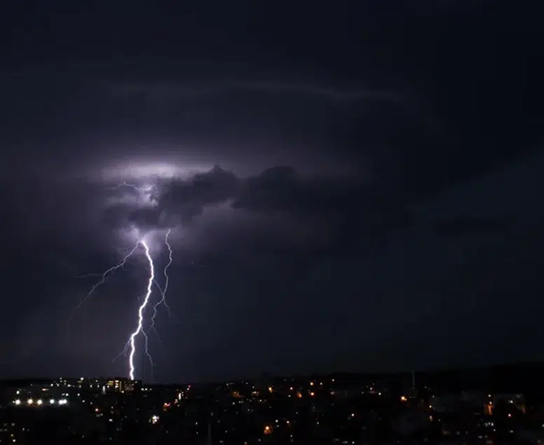 Türkiye genelinde meteorolojik hareketlilik: Kuvvetli sağanak ve toz taşınımı uyarısı!