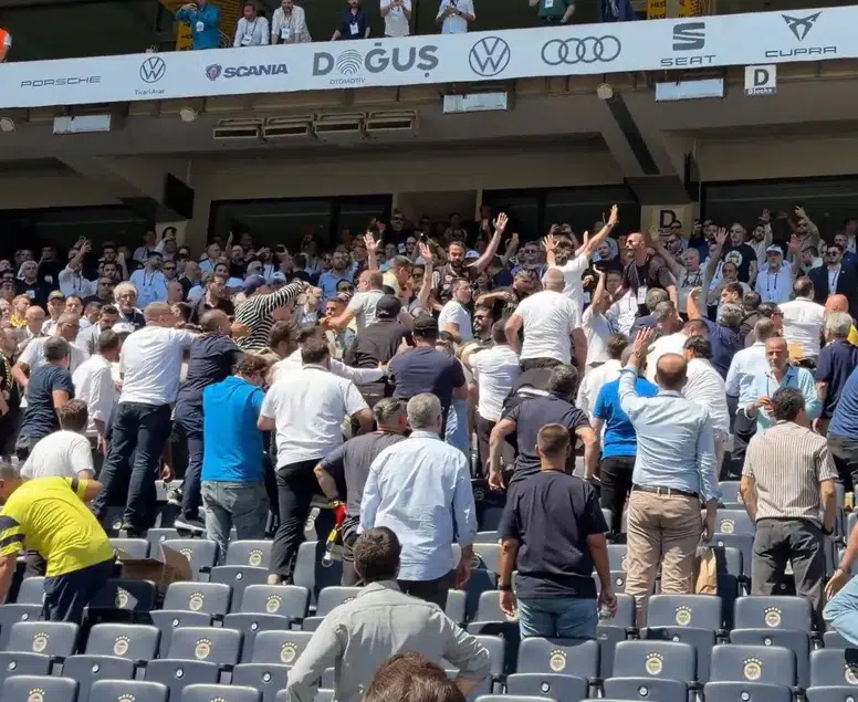 Fenerbahçe'de kongre olaylı başladı! Yıldırım ve Safi yarışında ilk kıvılcım