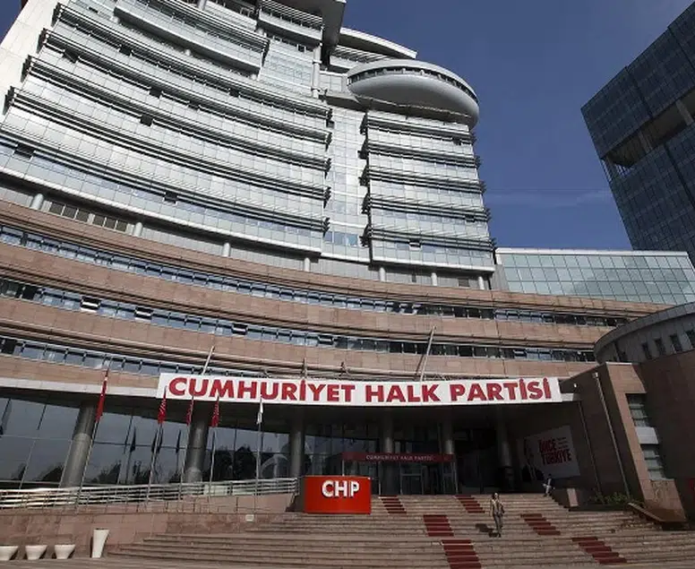 CHP'de olağanüstü kurultay için toplanan imzalar Genel Merkez'de