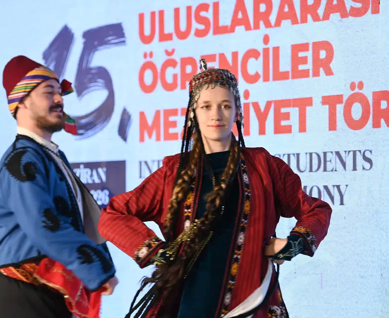 174 ülkeden 188 bin başvuru! Türkiye Bursları ile binlerce gönül elçisi mezun oldu