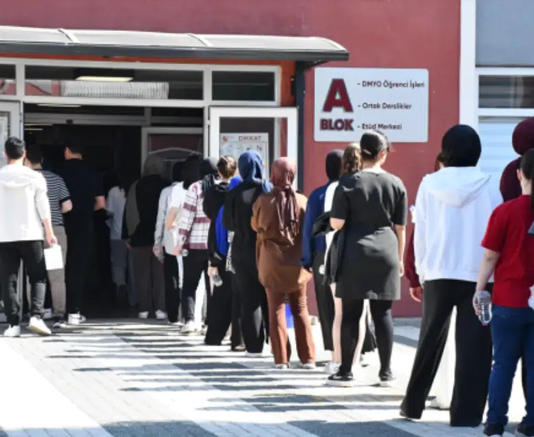 2026 YKS’de ikinci perde: Alan Yeterlilik Testleri (AYT) başladı