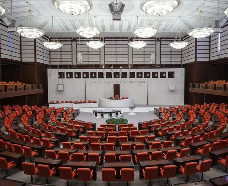 Takvimler değişiyor: Resmi tatil sayısını 10'a çıkaracak düzenleme için geri sayım!