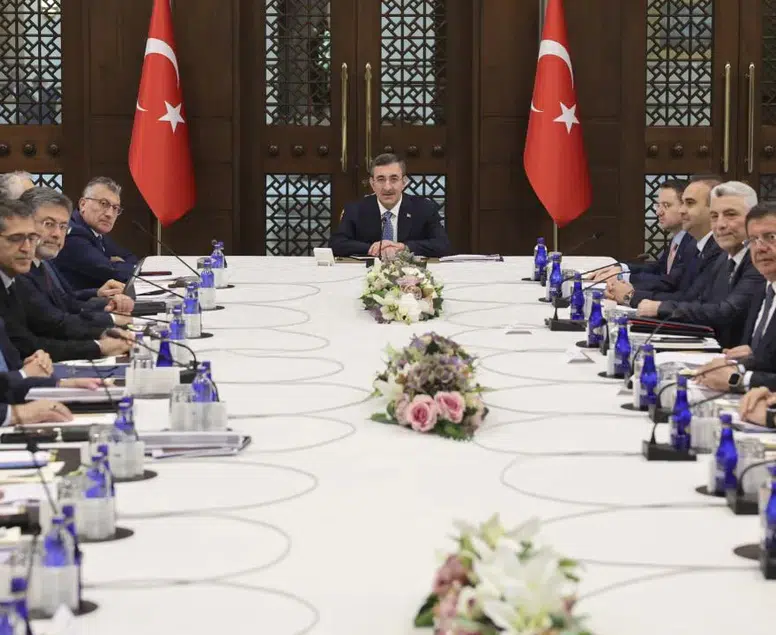 Sanayiciye nefes aldıracak dev paket: EKK'dan 250 milyar TL'lik yeni kredi desteği!