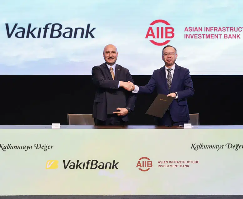 VakıfBank’tan deprem bölgesi ve KOBİ’lere dev finansman: 300 milyon dolarlık imza atıldı