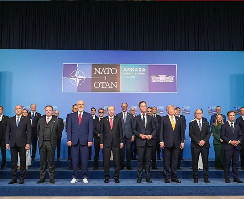 NATO Zirvesi’nde sürpriz hediye krizi: İngiltere Başbakanı ülkesine götüremedi!