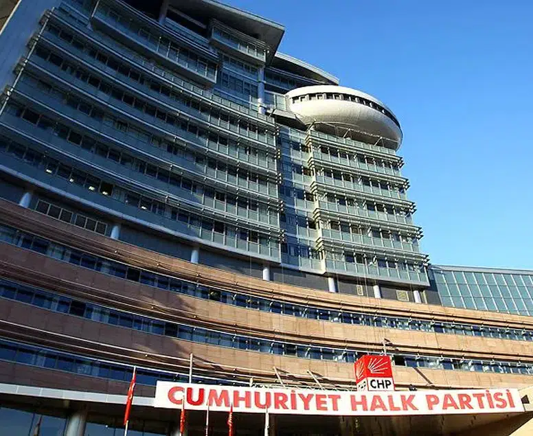 Özgür Özel ve ekibinden yeni kurultay adımı! Yarın mahkemeye başvuruluyor