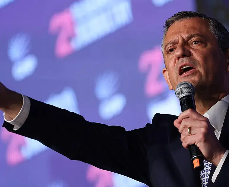 CHP grubunda son hitap: Özgür Özel veda etti, yeni partinin kadrosu netleşti