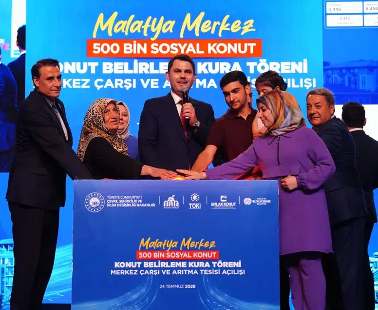 Asrın felaketinden asrın inşasına: Malatya'da konut kuraları çekildi