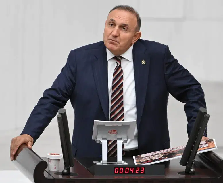 İYİ Parti'de bir istifa daha: Meclis'teki sandalye sayısı 27'ye düştü