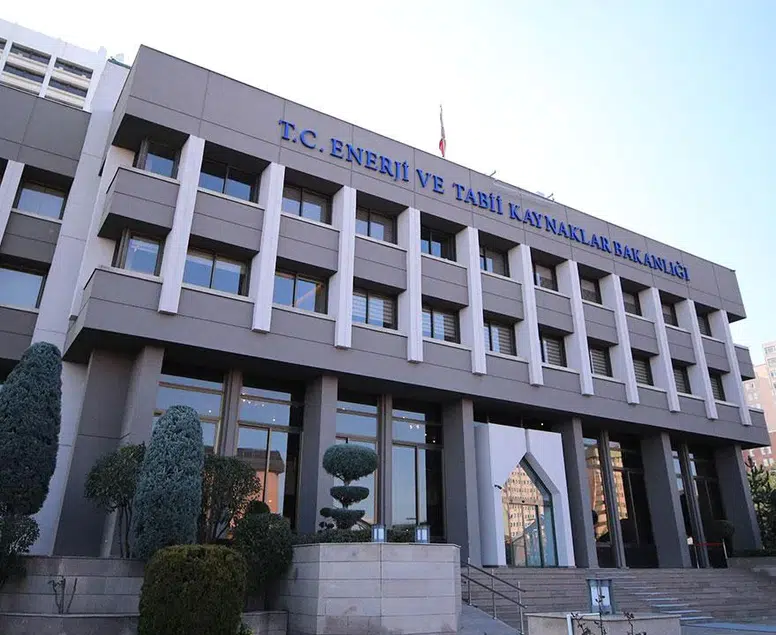 Bakanlıktan öğrencilere aylık 13 bin 750 lira burs! Başvurular 1 Eylül'de başlıyor
