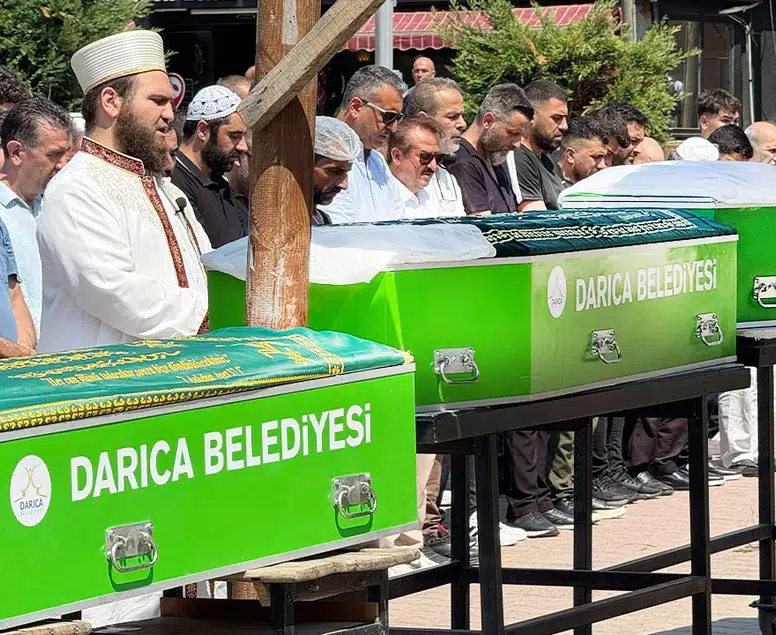 Üç kardeş yan yana uğurlandı: 15’inci yaş gününde toprağa verildi!