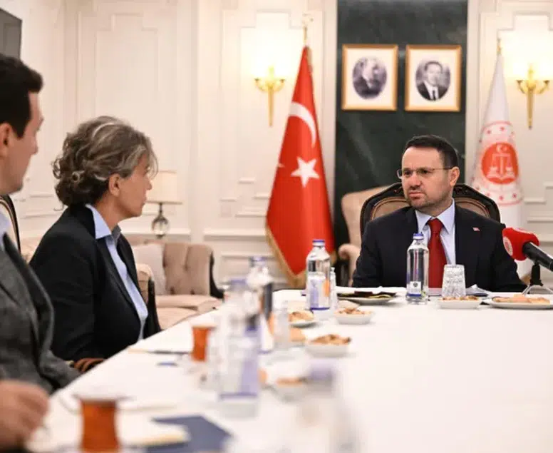 Akın Gürlek'ten Behçet Oktay ailesine söz: Karanlıkta kalan tek nokta olmayacak