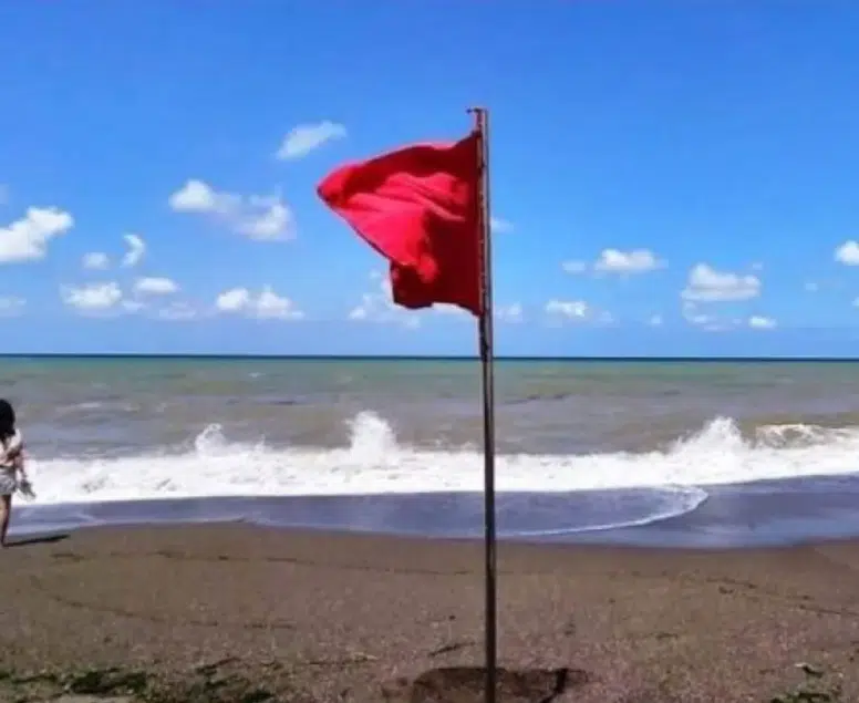 Zonguldak'ta kırmızı bayrak çekildi! Denize girmek tamamen yasaklandı