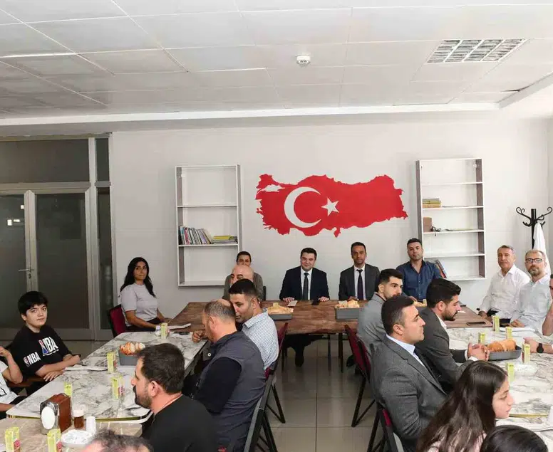 Çatak'ta LGS ve YKS gururu: Başarılı gençlere anlamlı ödül