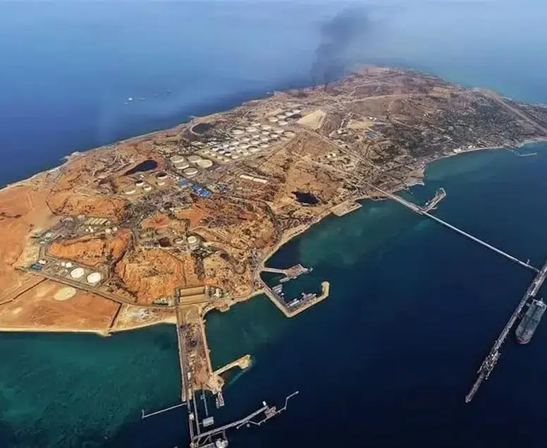Körfez'de tansiyon yükseldi: İran petrolünün kalbinde gizemli patlamalar