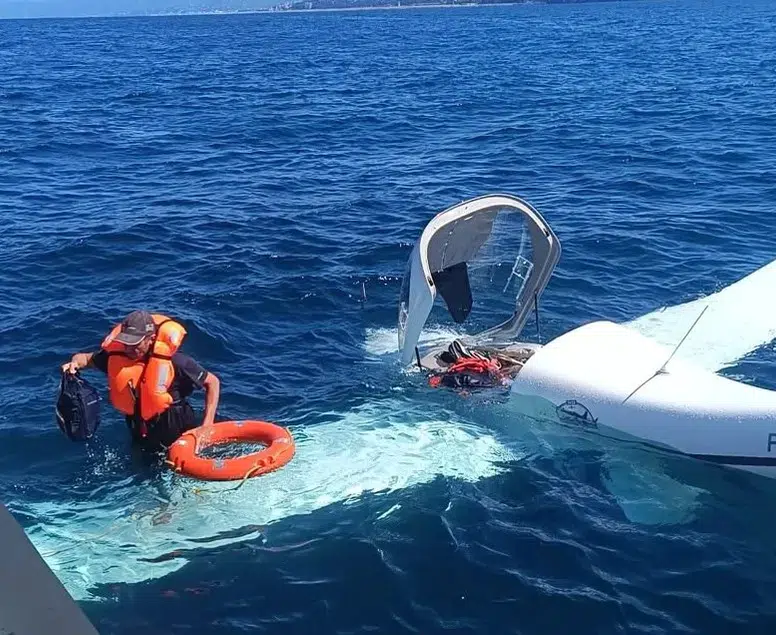 Gürcistan'dan kalkan uçak Rize açıklarında denize acil iniş yaptı