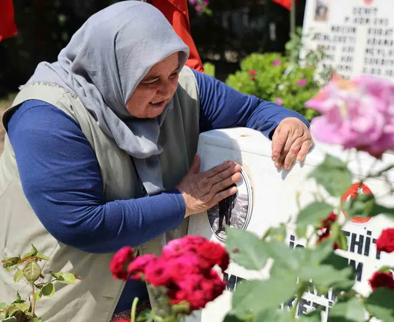 Şehit annelerinin bayram burukluğu: "Biz yaşayan ölüleriz, dünya bizim için bitti"