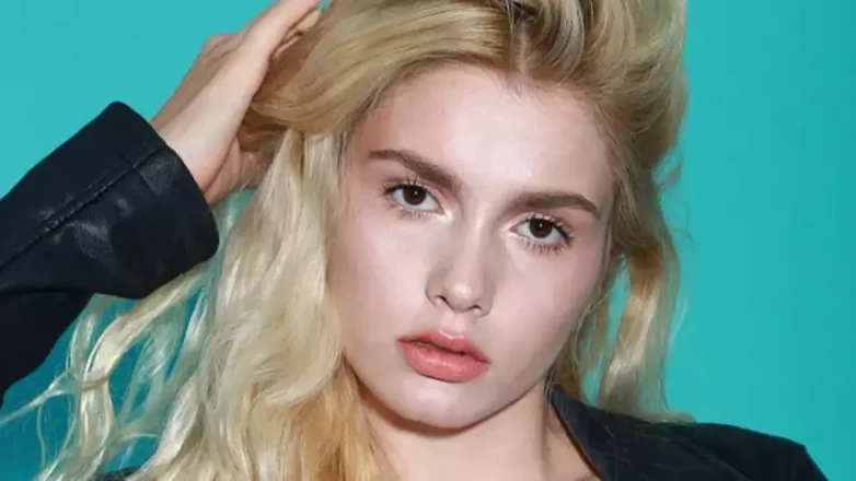 Aleyna Tilki'den çifte gövde gösterisi! Müzik sektörüne rest, Londra'da stil şovu