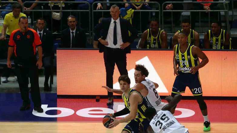 Son anlar yürek hoplattı: Fenerbahçe Beko’dan kritik Euroleague galibiyeti