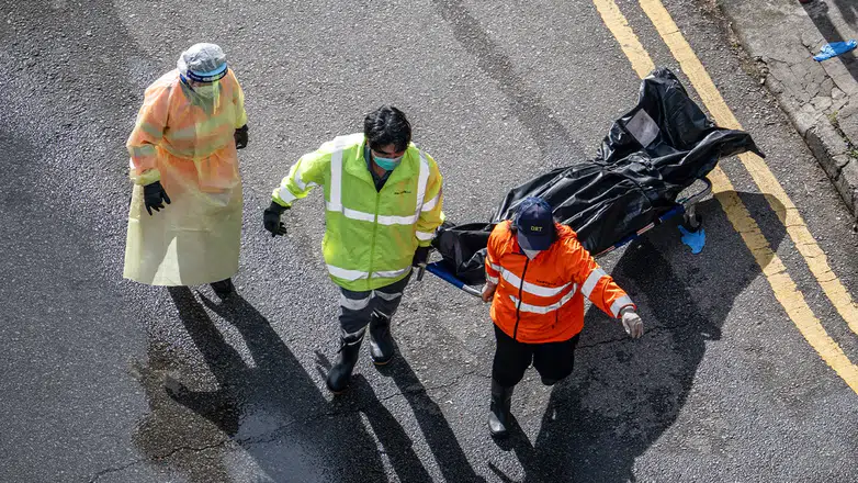 Kent çöktü! Hong Kong’da felaketin bilançosu ağırlaşıyor