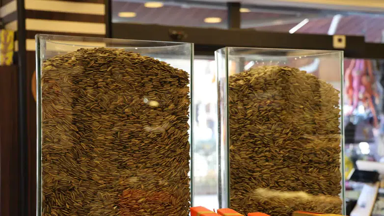 Zam bekleniyordu, esnaf ters köşe yaptı... Kırşehir’de fiyatlar yerinden oynamadı!