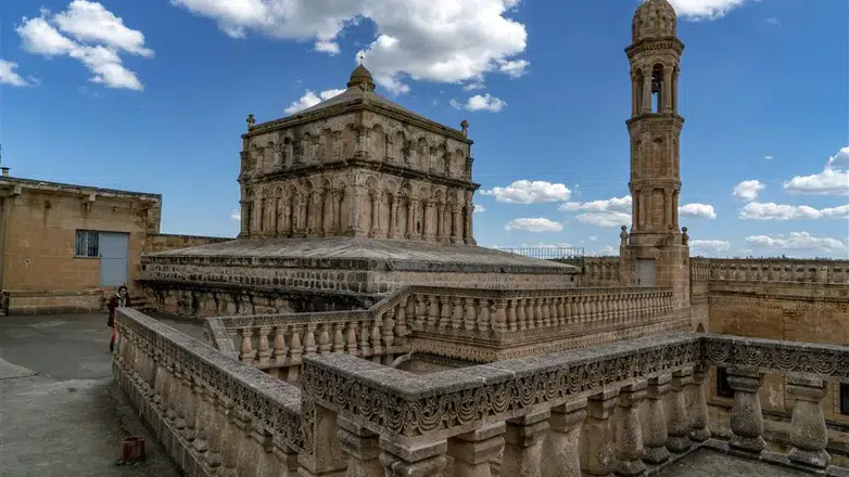 Anıtlı’ya uluslararası ödül: Midyat’ın turizmdeki yükselişi hız kazandı!