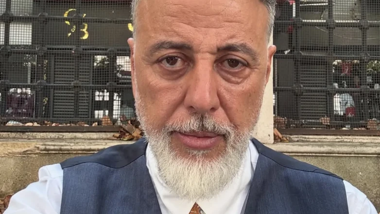 Kızılcık Şerbeti’nde Hamdi Alkan, İlhami’nin Babası Ulvi Rolüyle İlk Set Pozunu Verdi