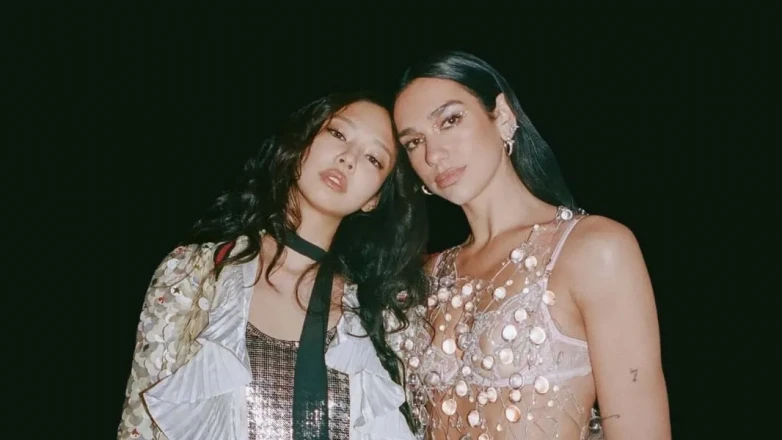 Batı Pop Kraliçesi Dua Lipa ve K-POP Yıldızı BLACKPINK’ten Jennie, Service95’te Kültürel Buluşmaya İmza Atıyor!