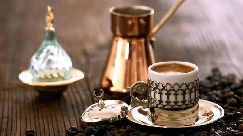 Sade Değil Sanat: Vogue Esintili Bayram Kahvesiyle Misafirlerinizi Etkisiz Bırakın!
