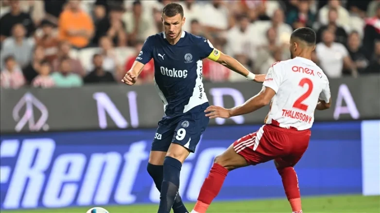 Fenerbahçe - Antalyaspor Maçı Saat Kaçta, Hangi Kanalda? Jose Mourinho Tribünde!