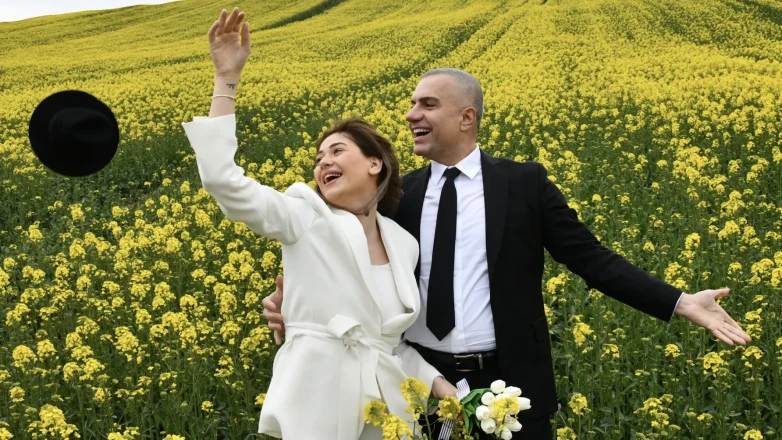 ''Evliliğe Karşıyım'' diyen Berdan Mardini'nin sürpriz nikah resimleri ortaya çıktı