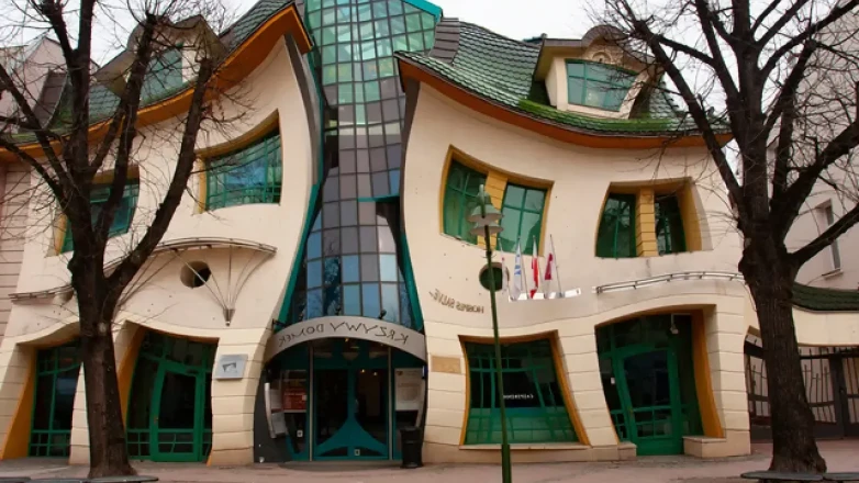 Tasarımıyla akılları zorlayan dünyanın en ilginç 10 binası