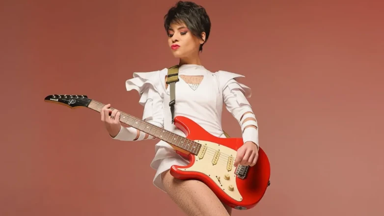 Aydilge’ye ağır sözler söyleyen takipçiyle uzlaşma: Cezası 25 Bin TL bağış