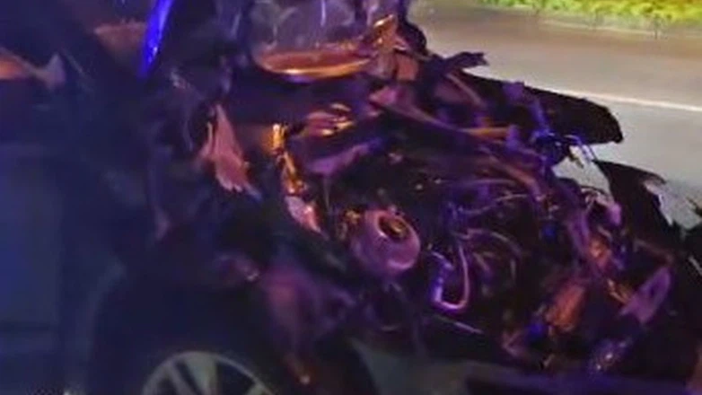 Mudanya’da feci çarpışma... Temizlik aracına ok gibi saplandı!