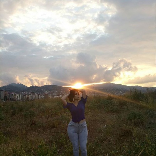 Fotoğrafları erkekleri büyülüyor! Sosyal medyanın yeni yıldızı... 6