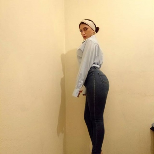 Fotoğrafları erkekleri büyülüyor! Sosyal medyanın yeni yıldızı... 28