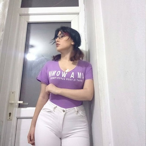 Fotoğrafları erkekleri büyülüyor! Sosyal medyanın yeni yıldızı... 30