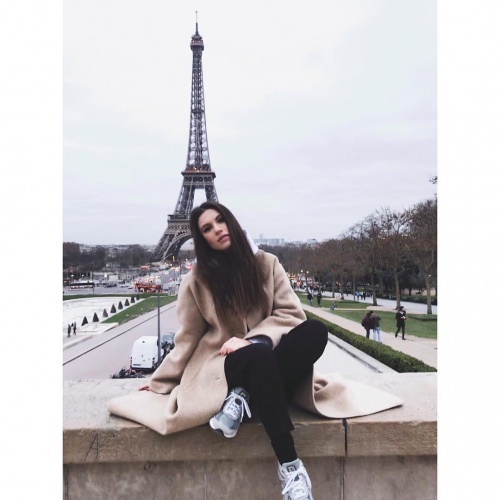 Yüsra Geyik Instagram fotoğrafları 17