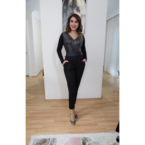 Zuhal Topal'ın yarışmada giydiği kıyafetler sosyal medyayı salladı 300