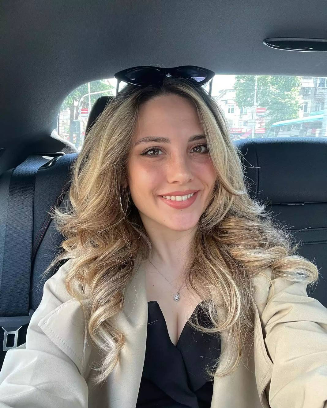 Konuşanlar Gizem Çetinsav Dönmez (107. bölüm) kimdir? 1